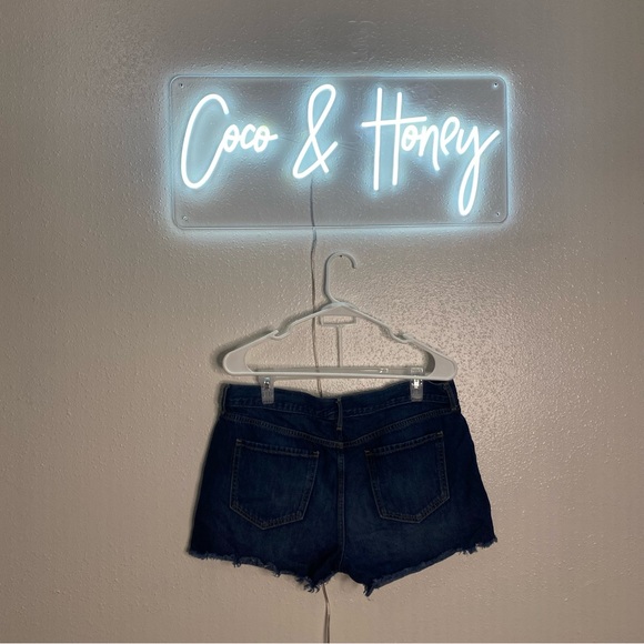 Old Navy Denim Shorts - Picture 4 of 7